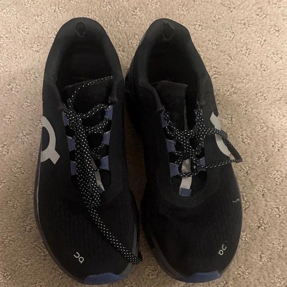 On Running Womens Black and Blue Athletic Shoes - Picture 2 of 5